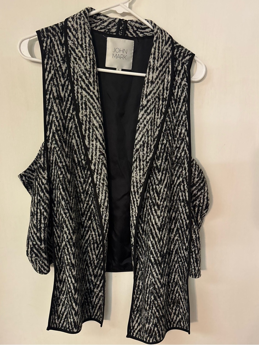 NWT John Mark Black & White Chevron Aztec Wool Blend Vest Sweater Cardigan Open